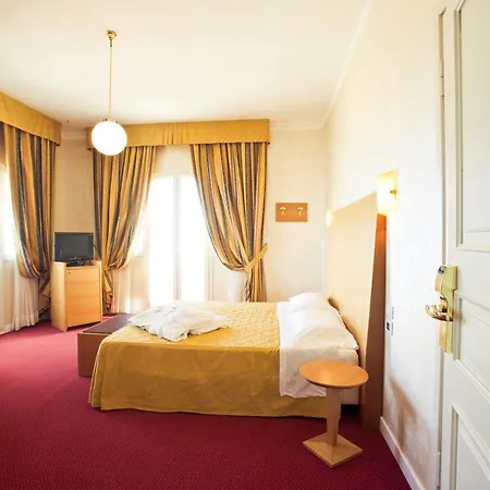 Grand Hotel