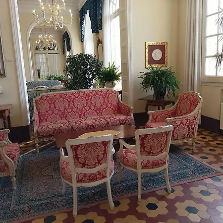 Grand Hotel