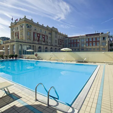 Hotel Grand