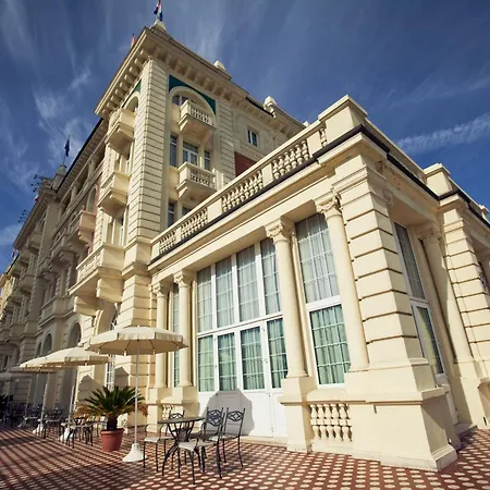 Hotel Grand